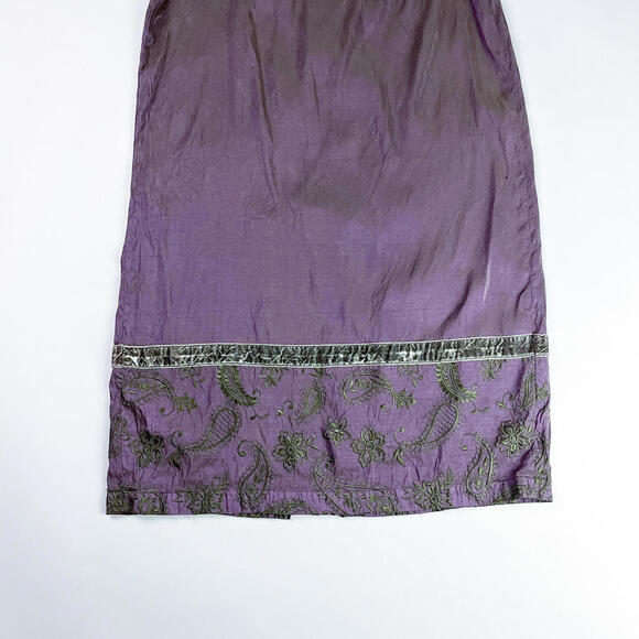Y2K Purple Midi Skirt with Embroidered Hem - Picture 3 of 8